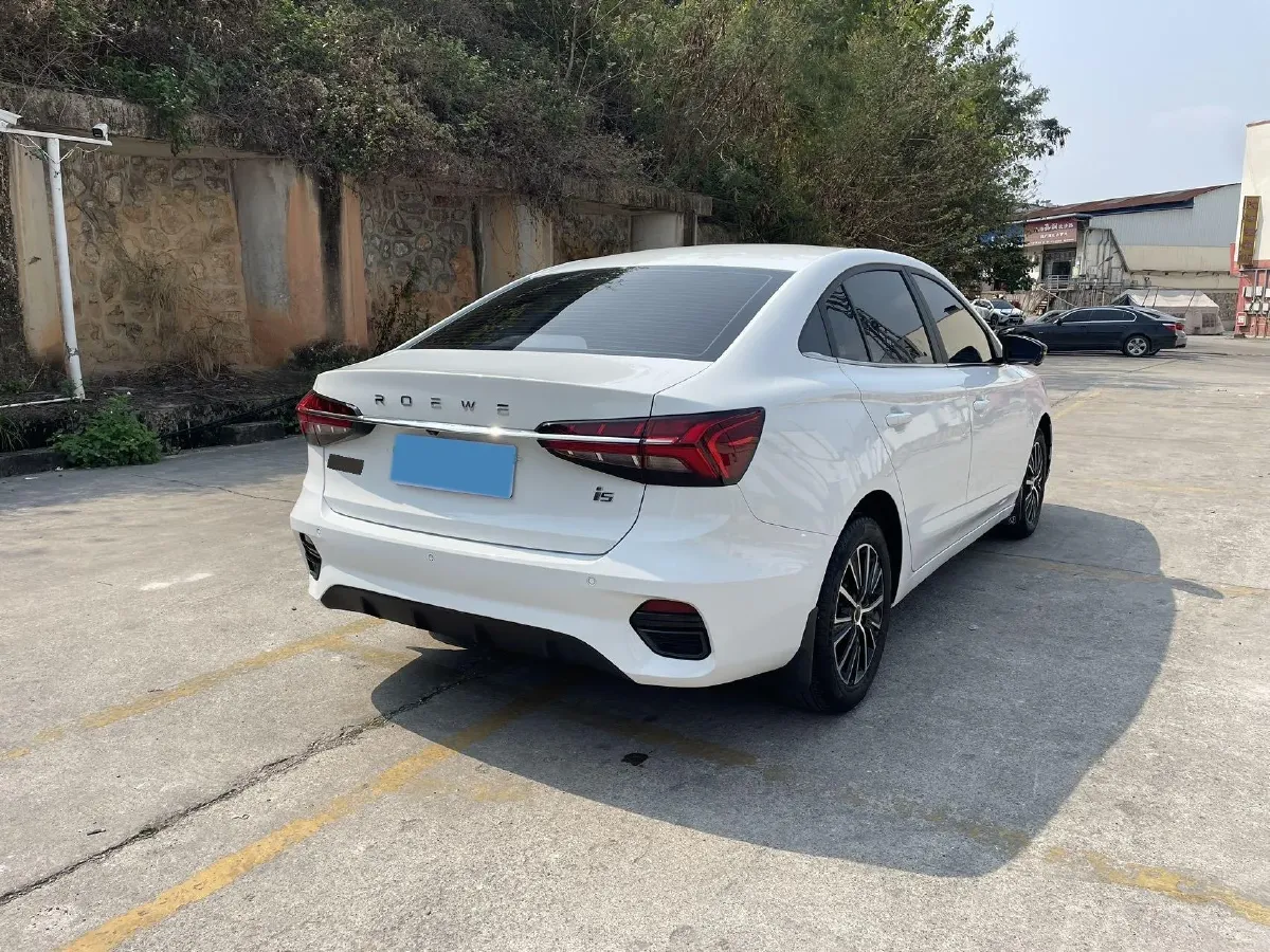 2021 Roewe i5 1.5L 120HP L4 CVT,autocango,china used car exporter,china ev exporter,chinese used car exporter,chinese used ev exporter