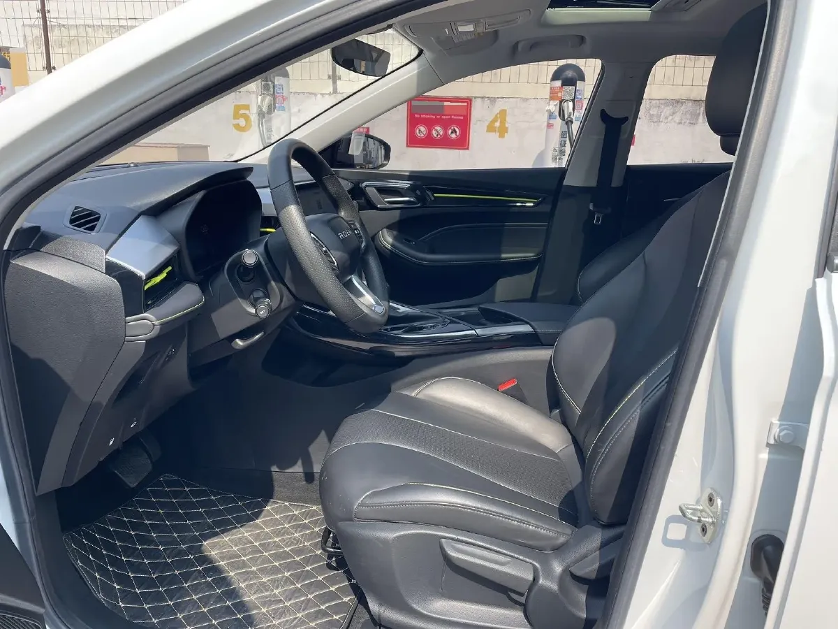 2021 Roewe i5 1.5L 120HP L4 CVT,autocango,china used car exporter,china ev exporter,chinese used car exporter,chinese used ev exporter