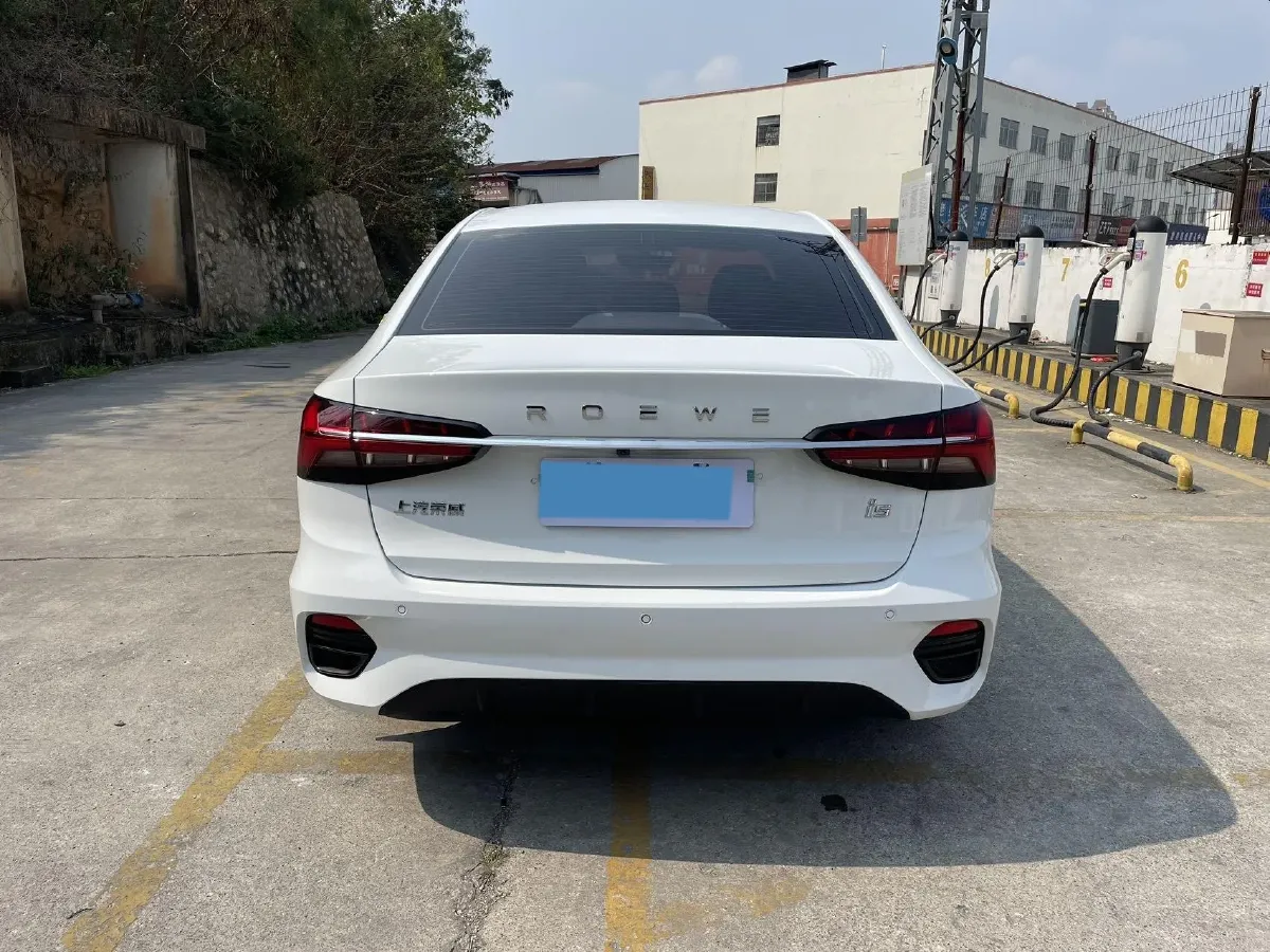 2021 Roewe i5 1.5L 120HP L4 CVT,autocango,china used car exporter,china ev exporter,chinese used car exporter,chinese used ev exporter