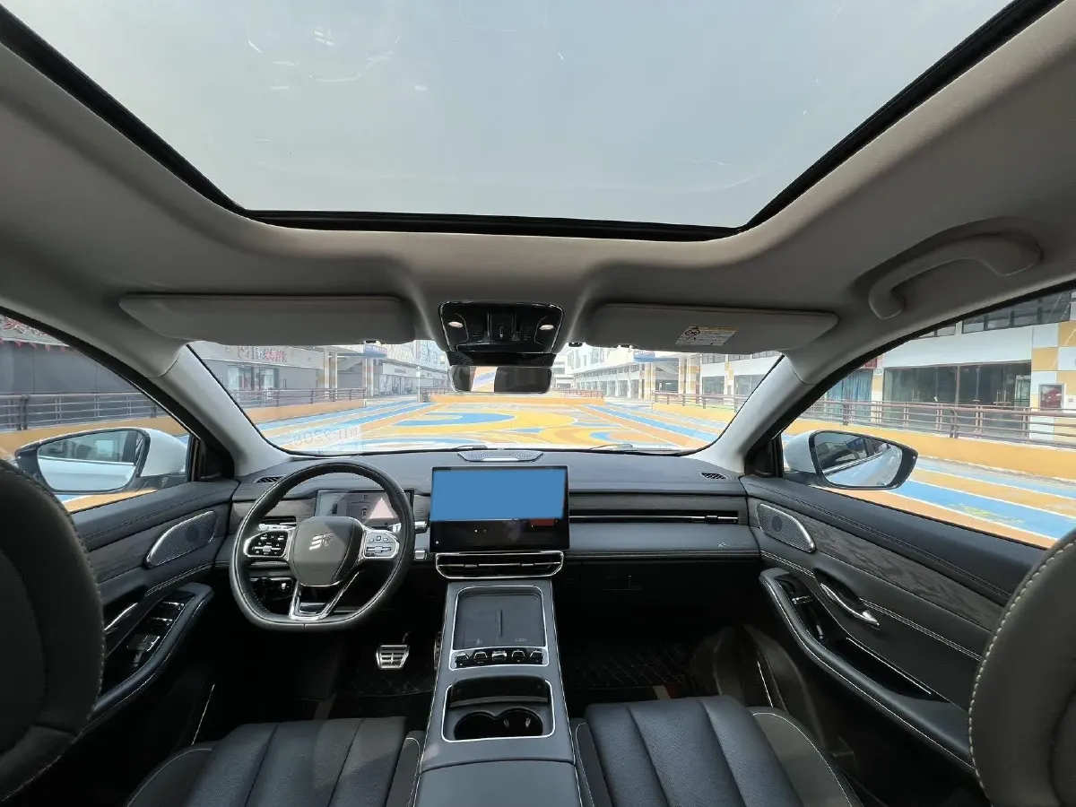 2025 Isuzu Taga EV BEV,autocango,china used car exporter,china ev exporter,chinese used car exporter,chinese used ev exporter