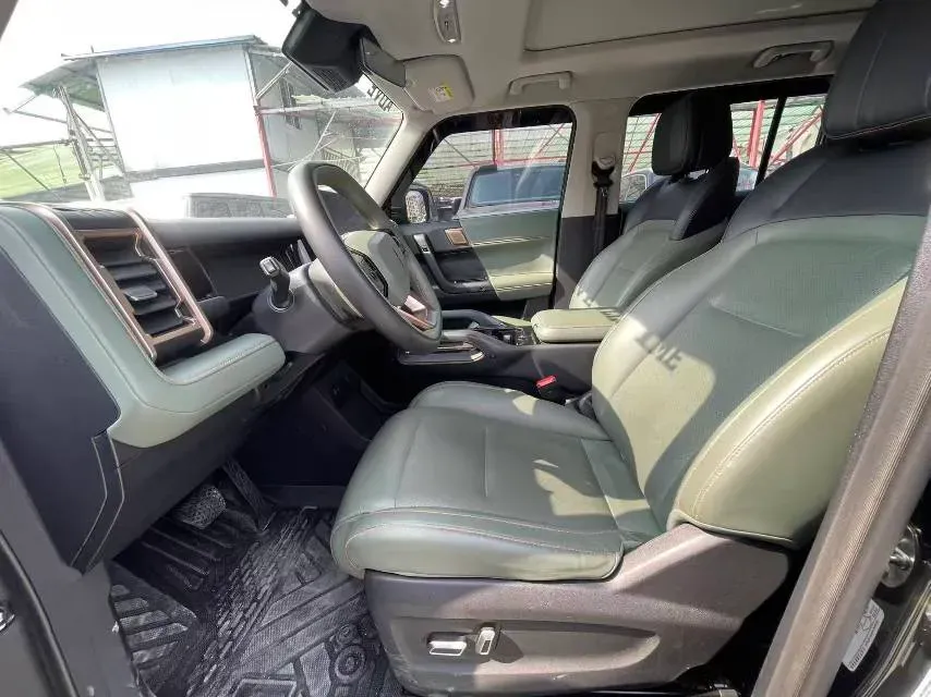 2024 Dongfeng RuiQi 7 2.0T 228HP L4 8AT,autocango,china used car exporter,china ev exporter,chinese used car exporter,chinese used ev exporter