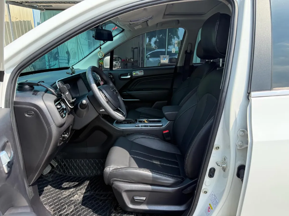 2022 GAC Trumpchi GS3 1.5T 169HP L4 6AT,autocango,china used car exporter,china ev exporter,chinese used car exporter,chinese used ev exporter