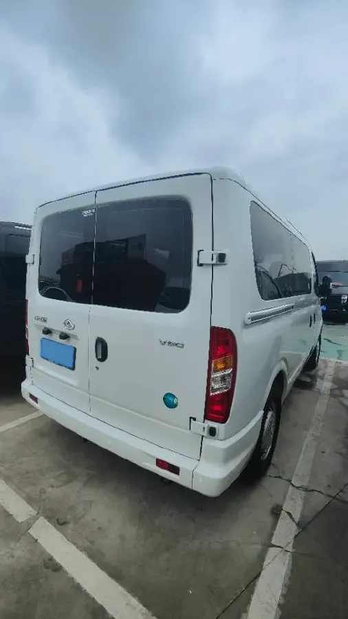 2015 MAXUS XinTu V80 2.5T 136HP L4 5MT,autocango,china used car exporter,china ev exporter,chinese used car exporter,chinese used ev exporter