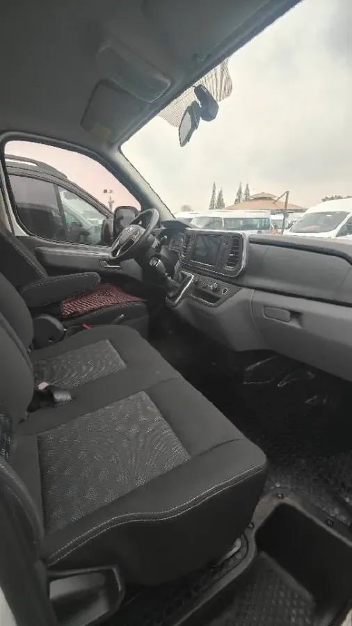 2015 MAXUS XinTu V80 2.5T 136HP L4 5MT,autocango,china used car exporter,china ev exporter,chinese used car exporter,chinese used ev exporter