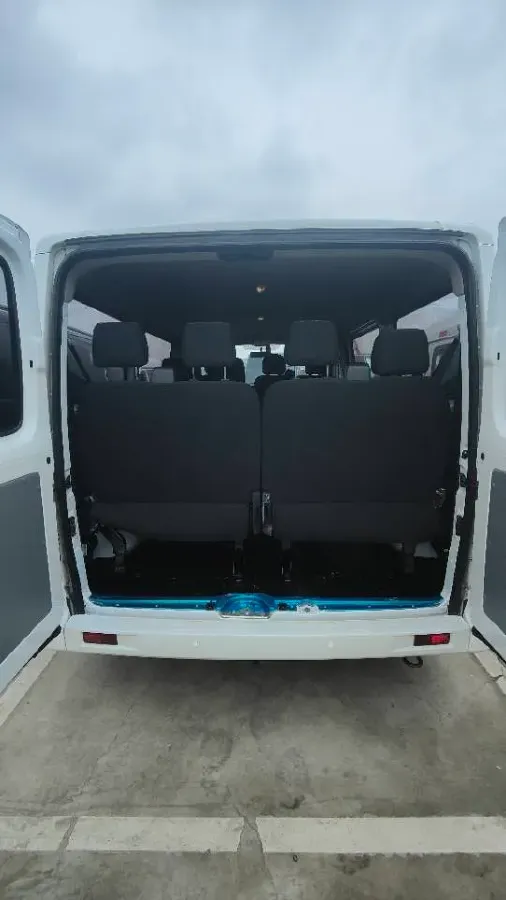 2015 MAXUS XinTu V80 2.5T 136HP L4 5MT,autocango,china used car exporter,china ev exporter,chinese used car exporter,chinese used ev exporter
