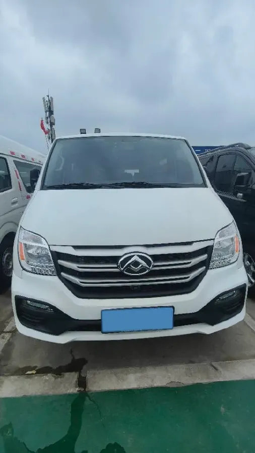 2015 MAXUS XinTu V80 2.5T 136HP L4 5MT,autocango,china used car exporter,china ev exporter,chinese used car exporter,chinese used ev exporter