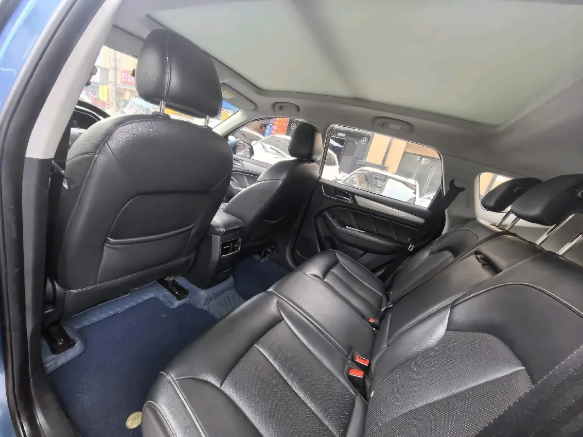 2018 Roewe RX5 1.5T 169HP L4 6MT,autocango,china used car exporter,china ev exporter,chinese used car exporter,chinese used ev exporter