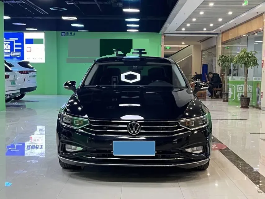 2020 Volkswagen Magotan 2.0T 186HP L4 7DCT,autocango,china used car exporter,china ev exporter,chinese used car exporter,chinese used ev exporter
