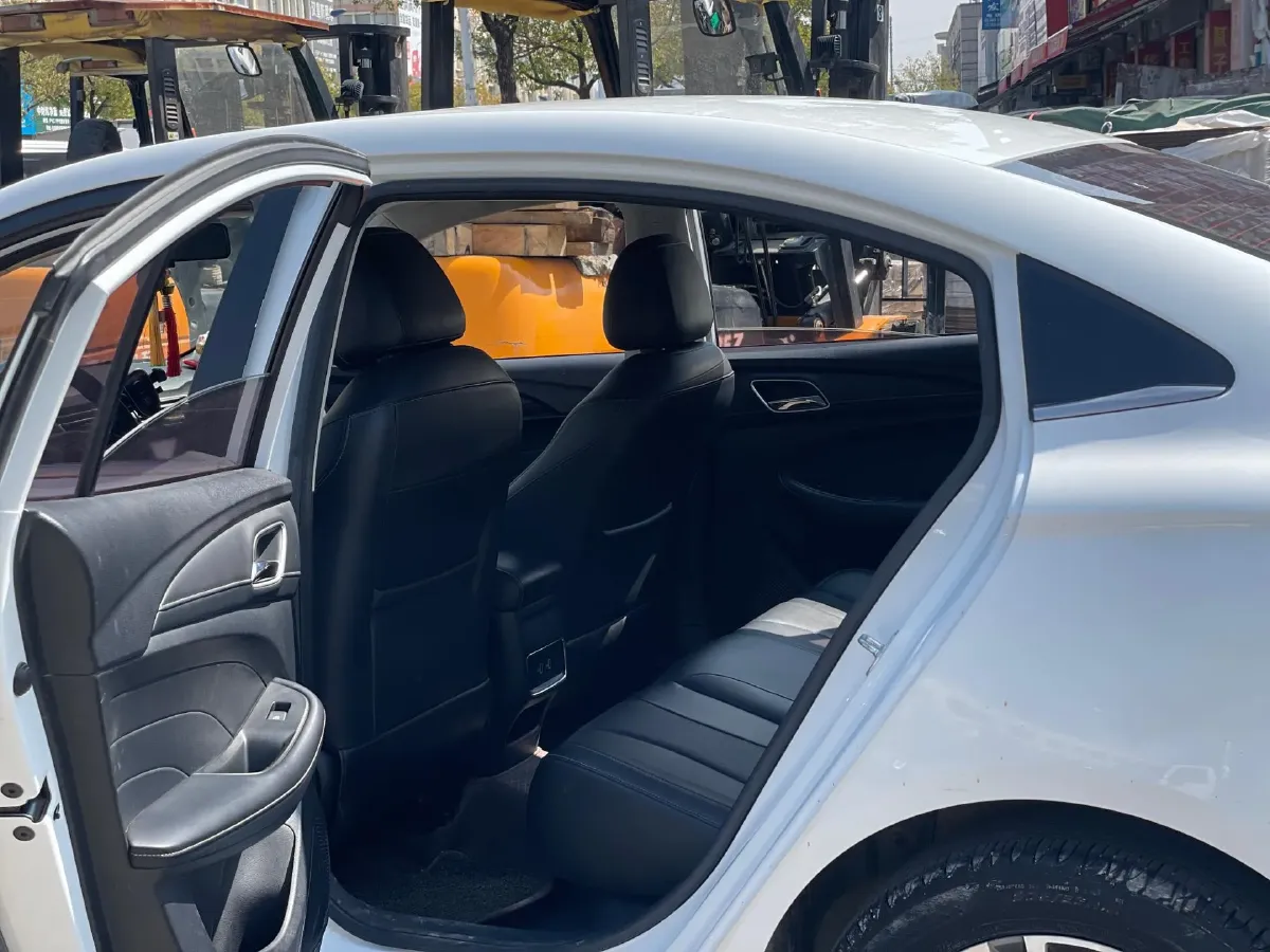 2019 Roewe i5 1.5L 120HP L4 CVT,autocango,china used car exporter,china ev exporter,chinese used car exporter,chinese used ev exporter