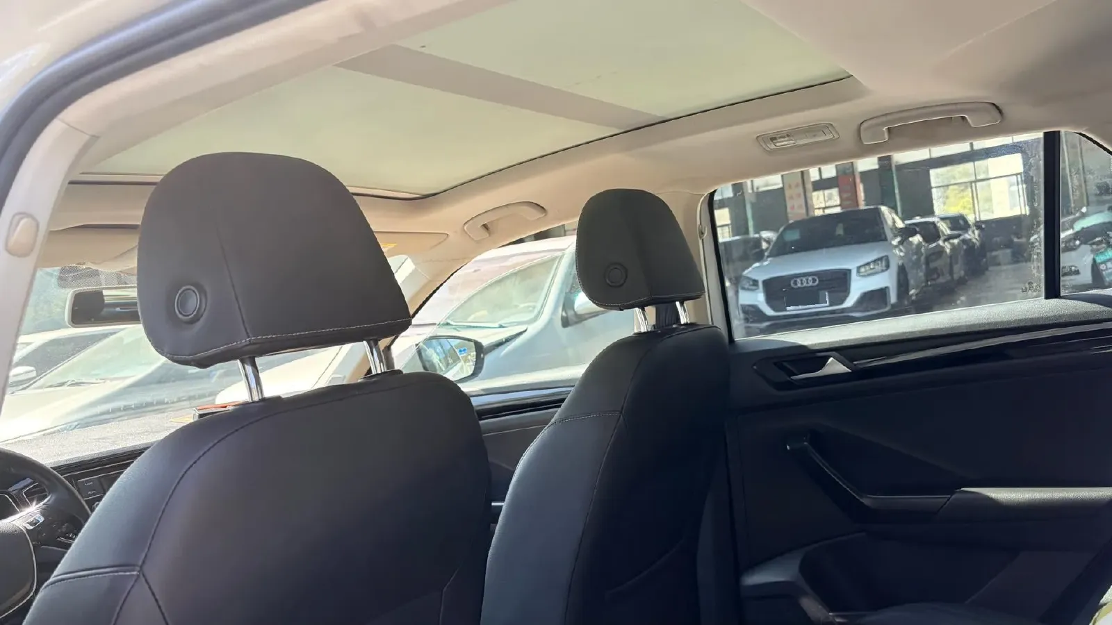 2019 Volkswagen T-Roc 1.4T 150HP L4 7DCT,autocango,china used car exporter,china ev exporter,chinese used car exporter,chinese used ev exporter