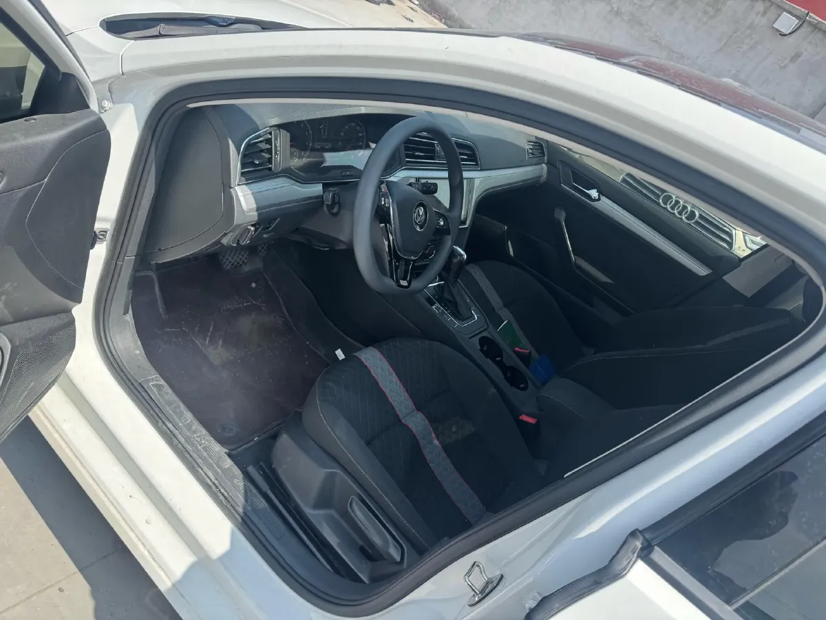 2019 Volkswagen T-Cross 1.4T 150HP L4 7DCT,autocango,china used car exporter,china ev exporter,chinese used car exporter,chinese used ev exporter