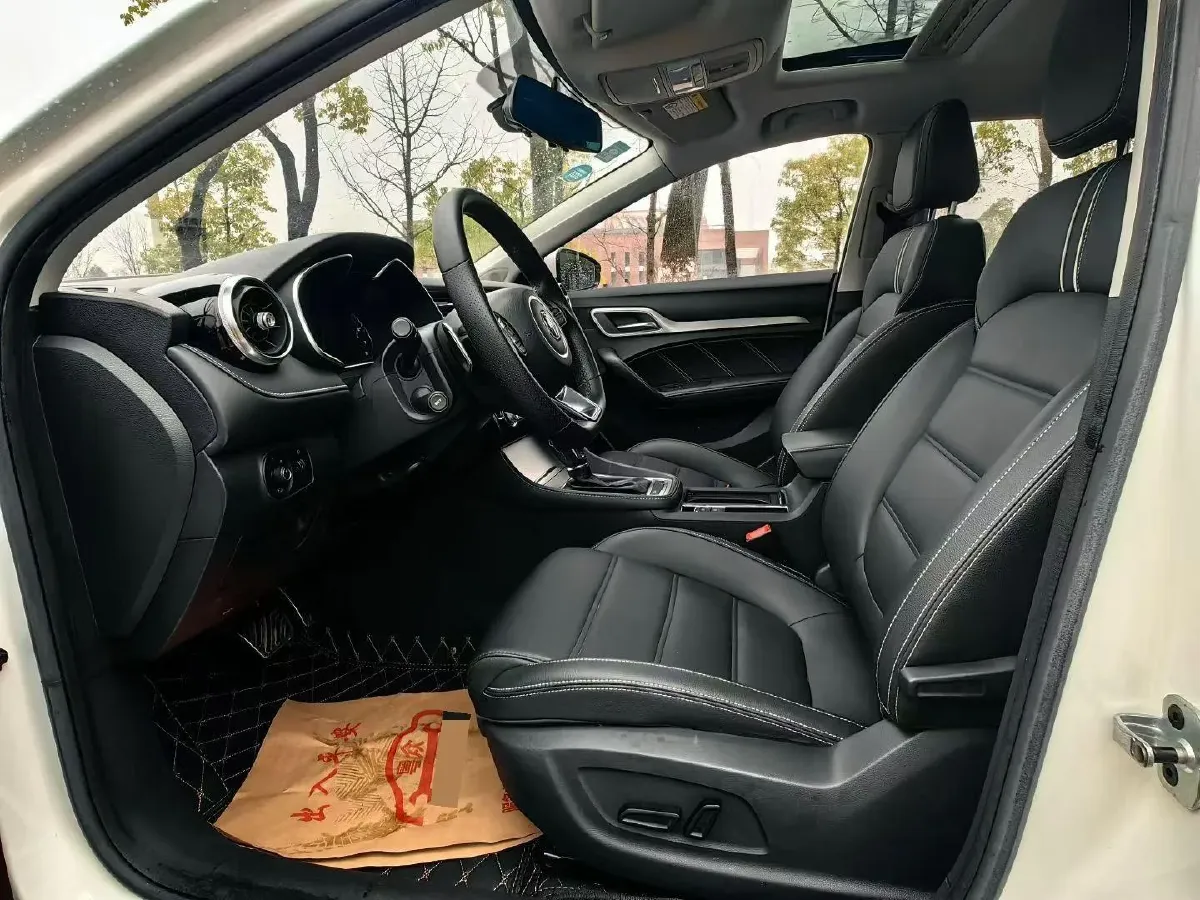 2019 MAXUS XinTu V80 2.5T 136HP L4 6AMT,autocango,china used car exporter,china ev exporter,chinese used car exporter,chinese used ev exporter