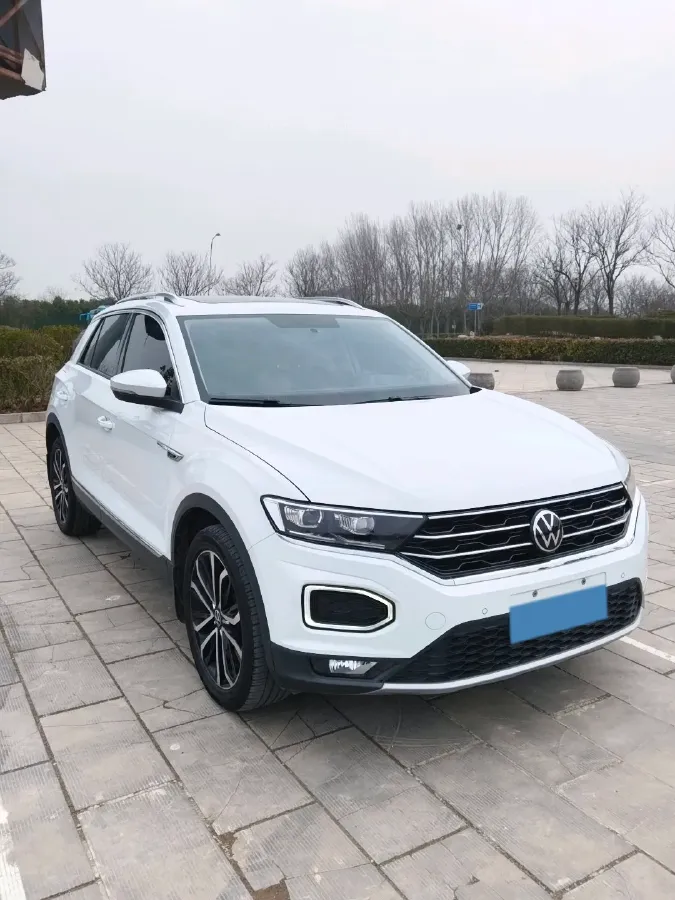 2022 Volkswagen T-Roc 1.4T 150HP L4 7DCT,autocango,china used car exporter,china ev exporter,chinese used car exporter,chinese used ev exporter