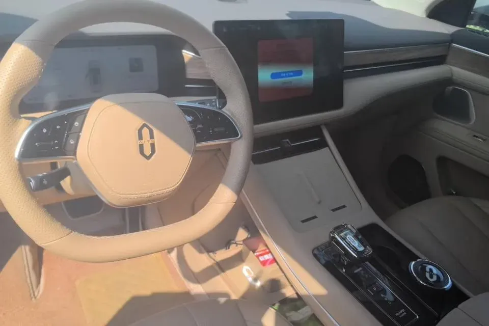 2024 AITO AITO M7 1.5T 152HP L4 REEV 40KWH,autocango,china used car exporter,china ev exporter,chinese used car exporter,chinese used ev exporter