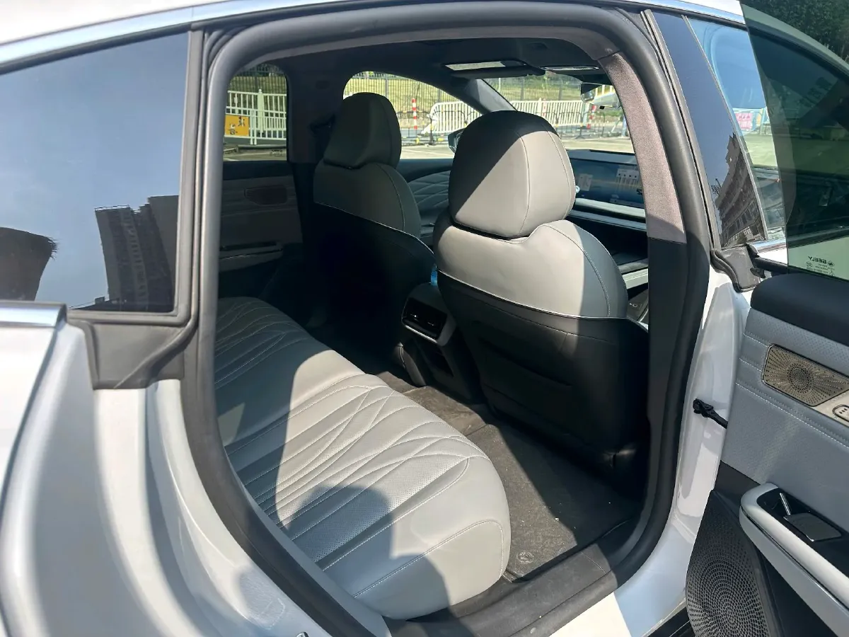 2025 MAXUS InterstellarX 2.5T 224HP L4 8AT,autocango,china used car exporter,china ev exporter,chinese used car exporter,chinese used ev exporter