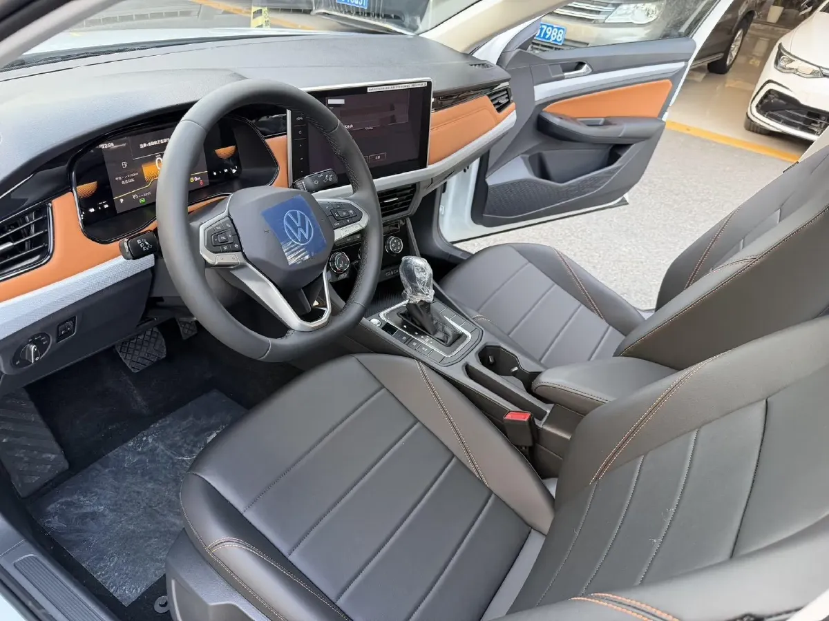 2025 Volkswagen Bora 1.2T 116HP L4 7DCT,autocango,china used car exporter,china ev exporter,chinese used car exporter,chinese used ev exporter