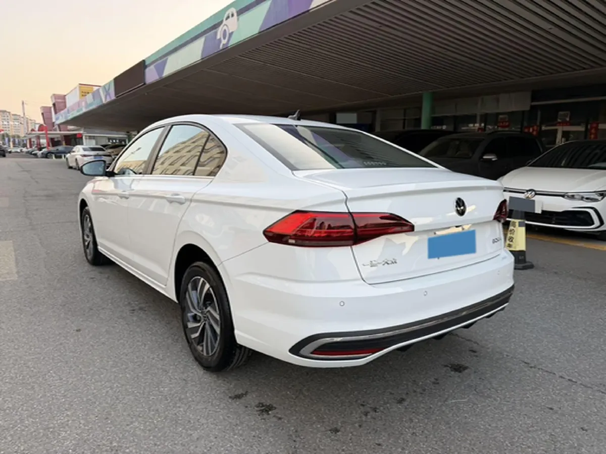 2025 Volkswagen Bora 1.2T 116HP L4 7DCT,autocango,china used car exporter,china ev exporter,chinese used car exporter,chinese used ev exporter