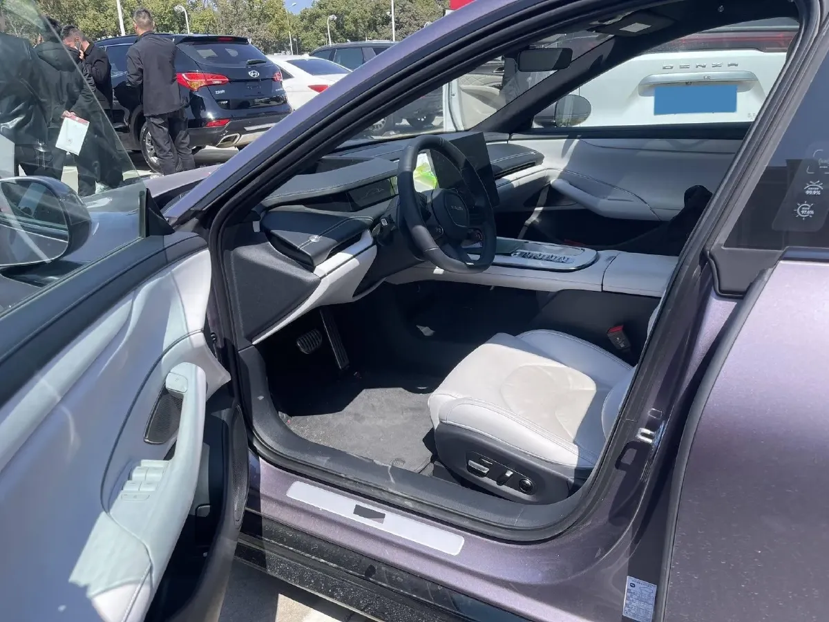 2024 MI SU7 BEV 101KWH,autocango,china used car exporter,china ev exporter,chinese used car exporter,chinese used ev exporter