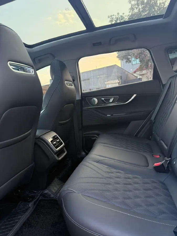 2023 Chery Tiggo 7 Plus 1.6T 197HP L4 7DCT,autocango,china used car exporter,china ev exporter,chinese used car exporter,chinese used ev exporter