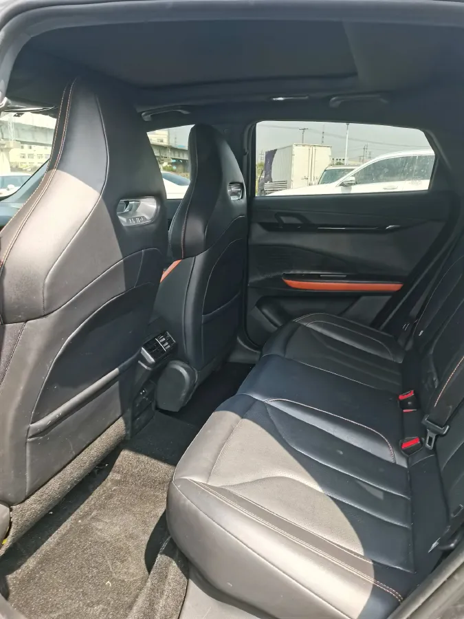 2023 ChangAn UNI-V 1.5T 188HP L4 7DCT,autocango,china used car exporter,china ev exporter,chinese used car exporter,chinese used ev exporter