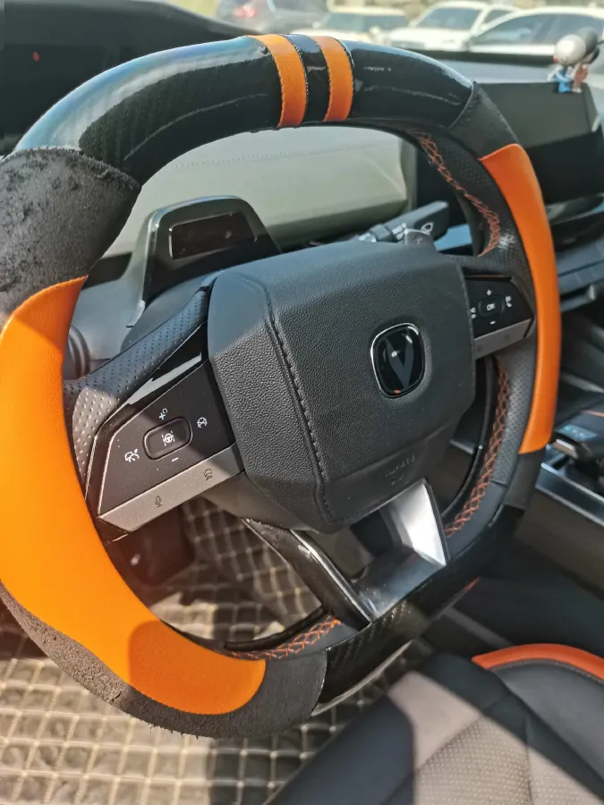 2023 ChangAn UNI-V 1.5T 188HP L4 7DCT,autocango,china used car exporter,china ev exporter,chinese used car exporter,chinese used ev exporter