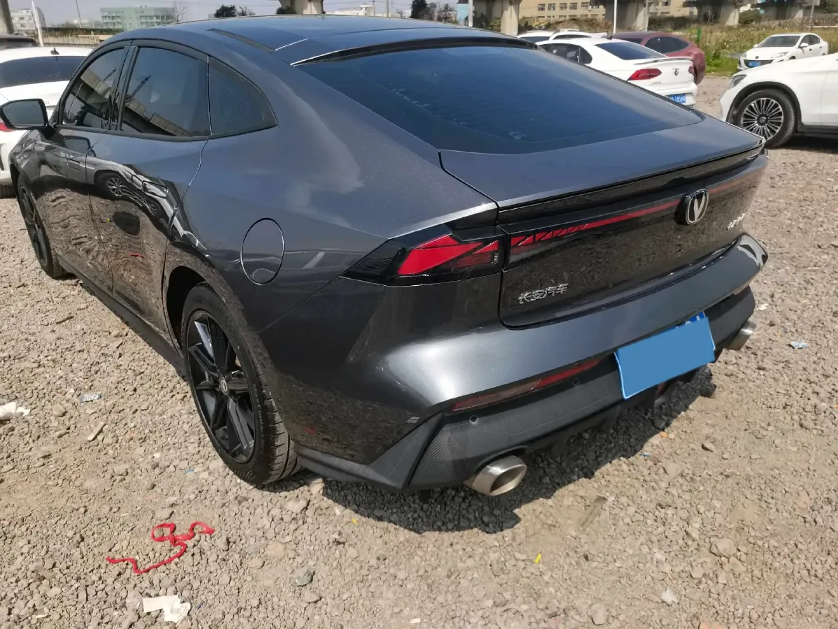 2023 ChangAn UNI-V 1.5T 188HP L4 7DCT,autocango,china used car exporter,china ev exporter,chinese used car exporter,chinese used ev exporter