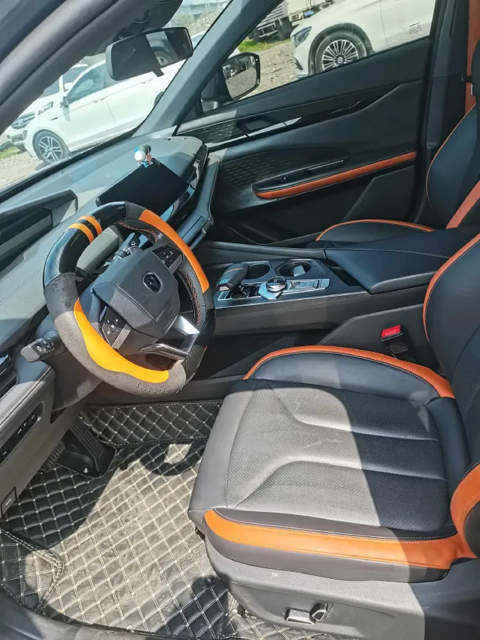 2023 ChangAn UNI-V 1.5T 188HP L4 7DCT,autocango,china used car exporter,china ev exporter,chinese used car exporter,chinese used ev exporter