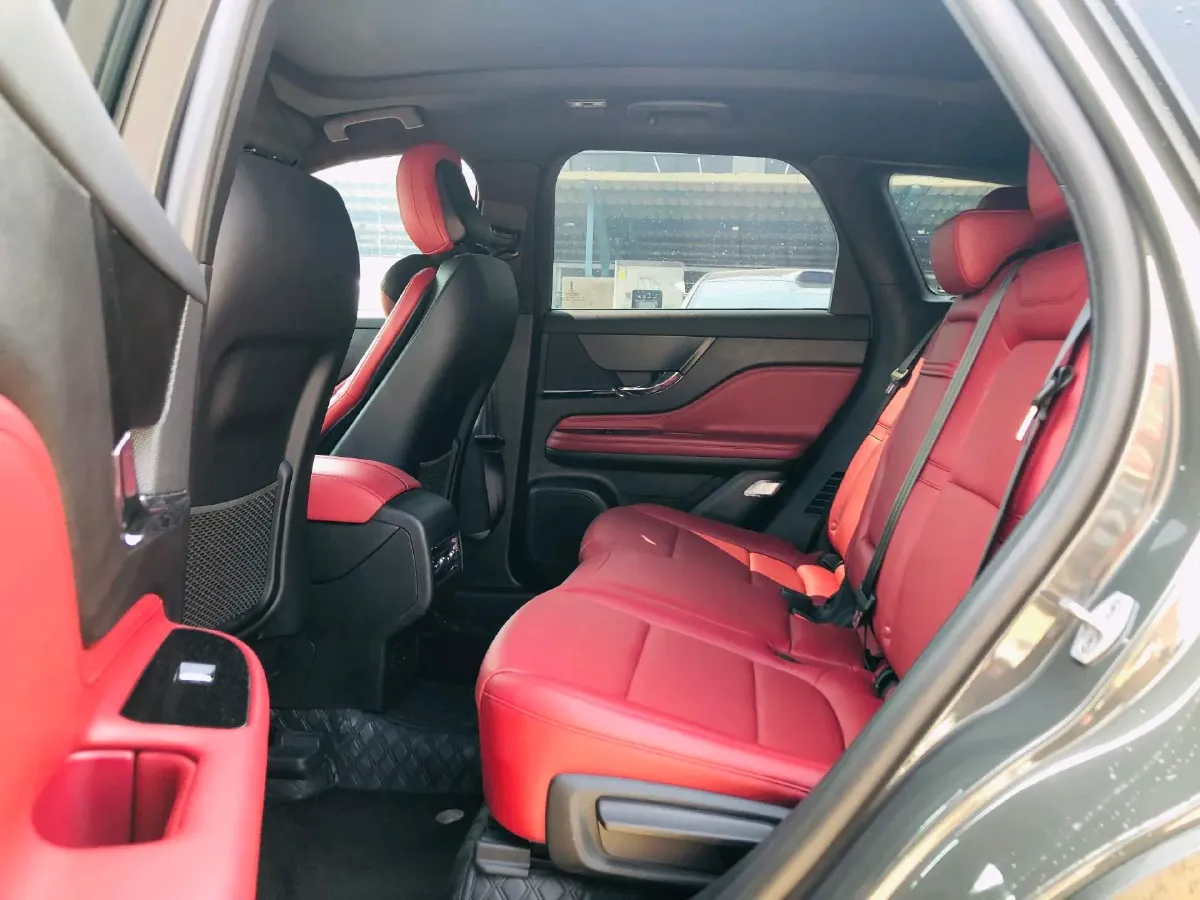 2024 Lincoln Corsair 2.0T 261HP L4 8AT,autocango,china used car exporter,china ev exporter,chinese used car exporter,chinese used ev exporter