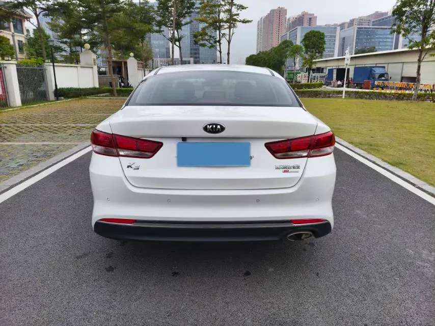 2016 Kia K5 2.0L 161HP L4 6AT,autocango,china used car exporter,china ev exporter,chinese used car exporter,chinese used ev exporter