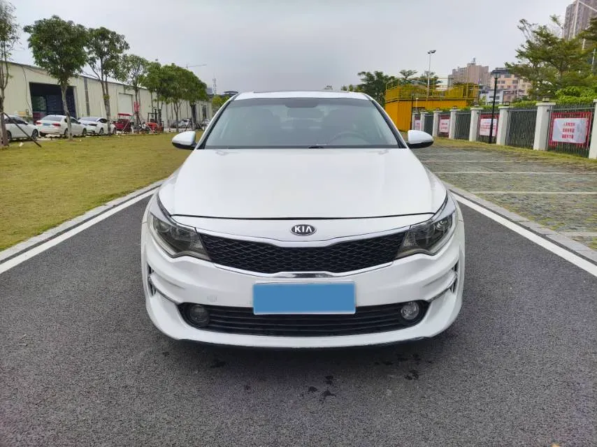 2016 Kia K5 2.0L 161HP L4 6AT,autocango,china used car exporter,china ev exporter,chinese used car exporter,chinese used ev exporter