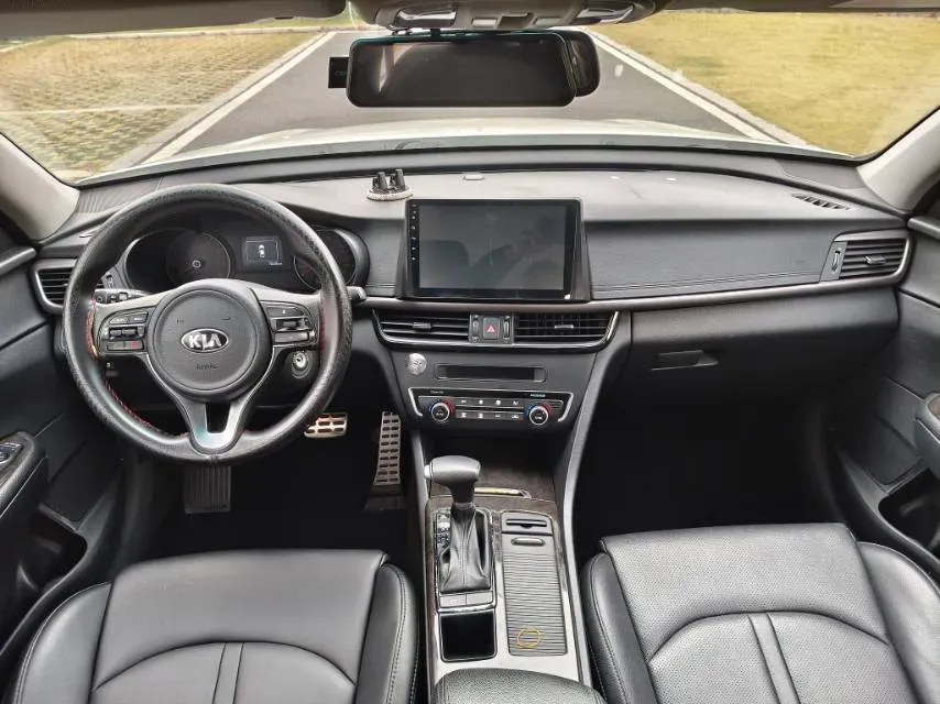 2016 Kia K5 2.0L 161HP L4 6AT,autocango,china used car exporter,china ev exporter,chinese used car exporter,chinese used ev exporter