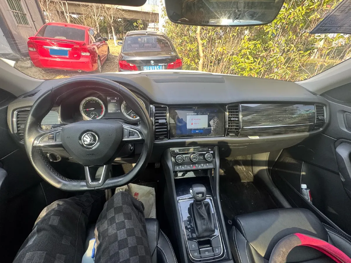 2018 Skoda Kodiak 2.0T 186HP L4 7DCT,autocango,china used car exporter,china ev exporter,chinese used car exporter,chinese used ev exporter