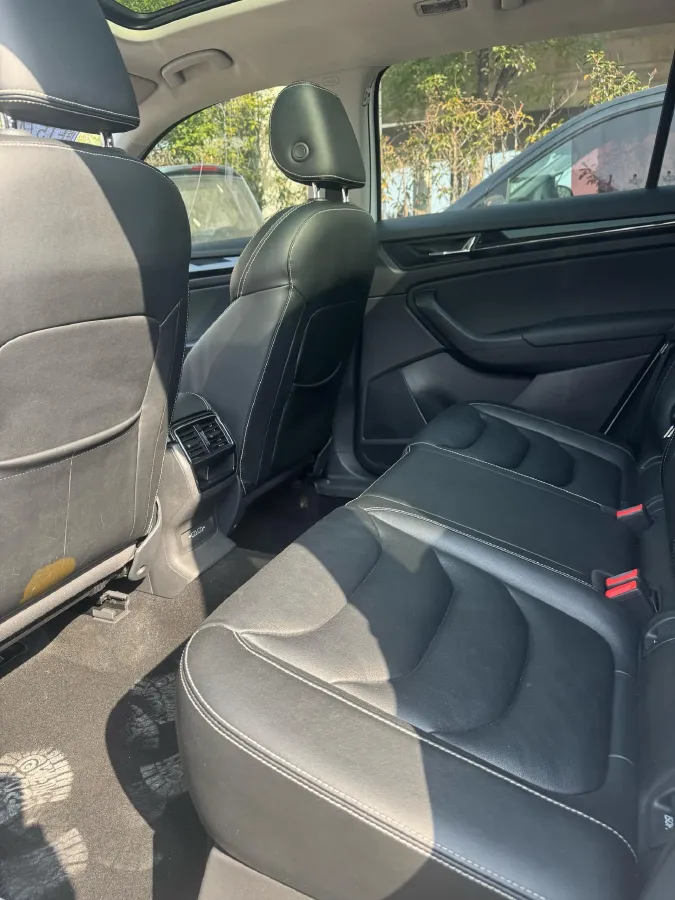 2018 Skoda Kodiak 2.0T 186HP L4 7DCT,autocango,china used car exporter,china ev exporter,chinese used car exporter,chinese used ev exporter