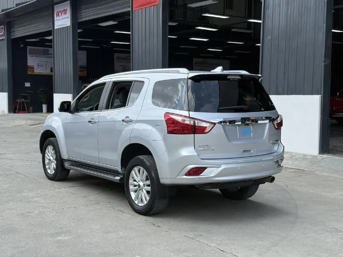 2020 Isuzu Mu-X 1.9T 166HP L4 6AT,autocango,china used car exporter,china ev exporter,chinese used car exporter,chinese used ev exporter