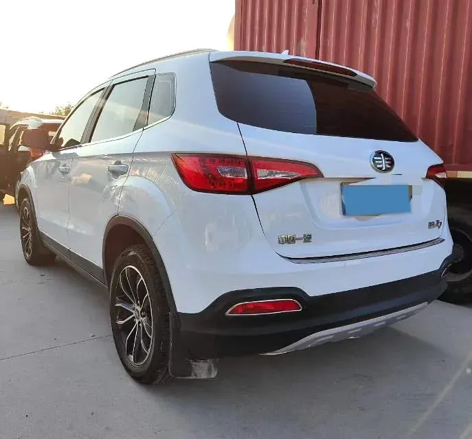2017 FAW Senia R7 1.6L 116HP L4 5MT,autocango,china used car exporter,china ev exporter,chinese used car exporter,chinese used ev exporter