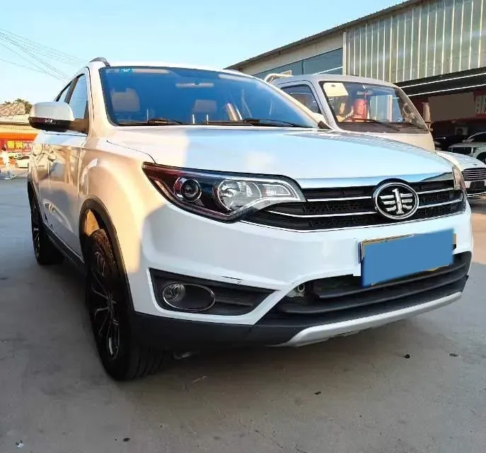 2017 FAW Senia R7 1.6L 116HP L4 5MT,autocango,china used car exporter,china ev exporter,chinese used car exporter,chinese used ev exporter