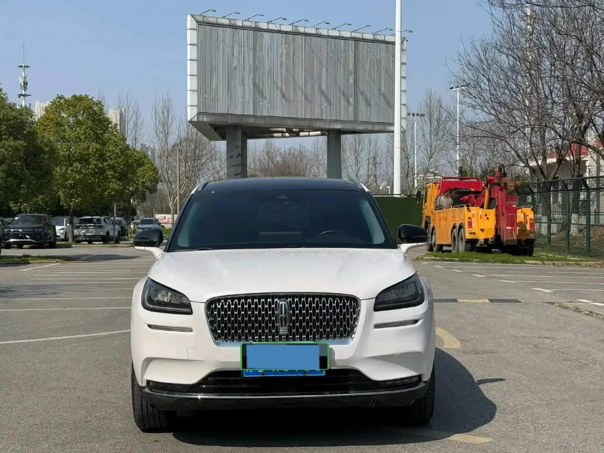 2022 Lincoln Corsair 2.0T 245HP L4 8AT,autocango,china used car exporter,china ev exporter,chinese used car exporter,chinese used ev exporter