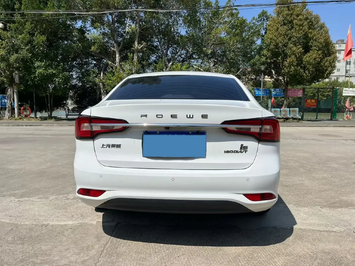 2020 Roewe i5 1.5L 120HP L4 CVT,autocango,china used car exporter,china ev exporter,chinese used car exporter,chinese used ev exporter