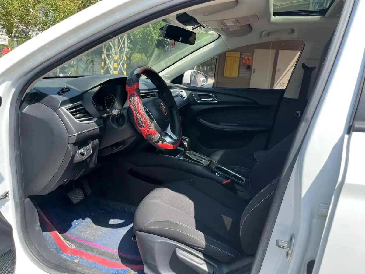 2020 Roewe i5 1.5L 120HP L4 CVT,autocango,china used car exporter,china ev exporter,chinese used car exporter,chinese used ev exporter