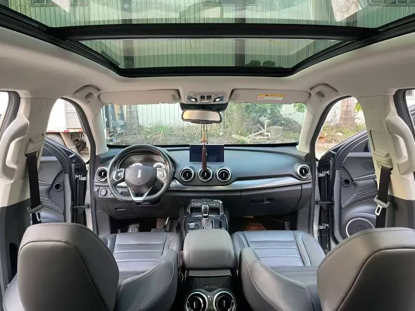 2017 WEY VV7 2.0T 234HP L4 7DCT,autocango,china used car exporter,china ev exporter,chinese used car exporter,chinese used ev exporter