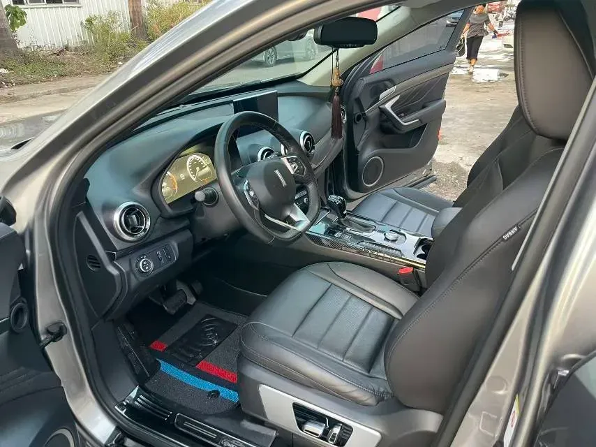 2017 WEY VV7 2.0T 234HP L4 7DCT,autocango,china used car exporter,china ev exporter,chinese used car exporter,chinese used ev exporter