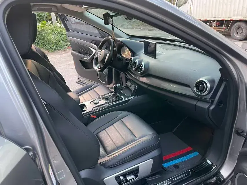 2017 WEY VV7 2.0T 234HP L4 7DCT,autocango,china used car exporter,china ev exporter,chinese used car exporter,chinese used ev exporter