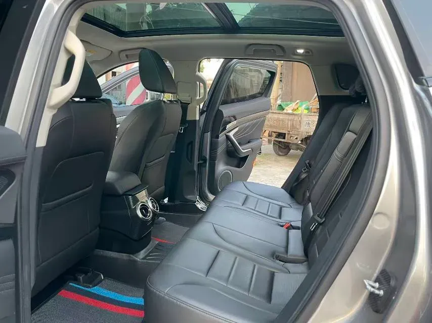 2017 WEY VV7 2.0T 234HP L4 7DCT,autocango,china used car exporter,china ev exporter,chinese used car exporter,chinese used ev exporter