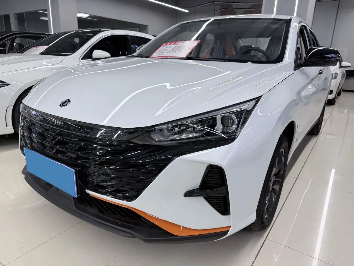 2025 DongFeng Aeolus YiXuan 1.5L 125HP L4 6DCT,autocango,china used car exporter,china ev exporter,chinese used car exporter,chinese used ev exporter