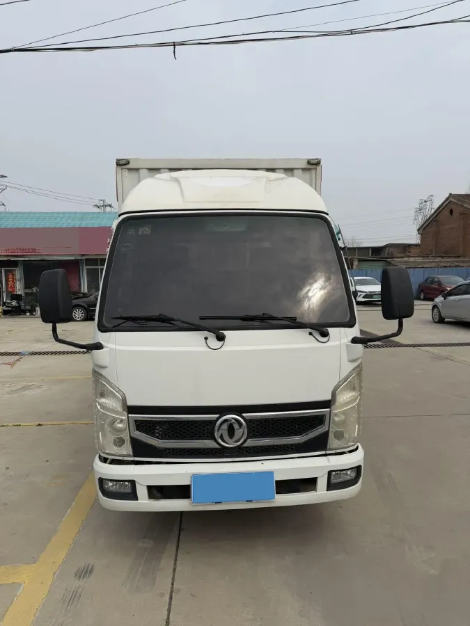2018 MAXUS XinTu V80 2.5T 136HP L4 6MT,autocango,china used car exporter,china ev exporter,chinese used car exporter,chinese used ev exporter