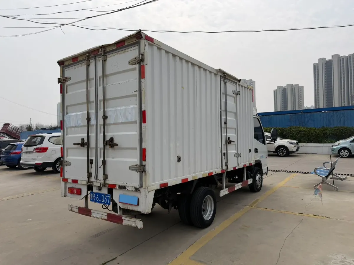 2018 MAXUS XinTu V80 2.5T 136HP L4 6MT,autocango,china used car exporter,china ev exporter,chinese used car exporter,chinese used ev exporter