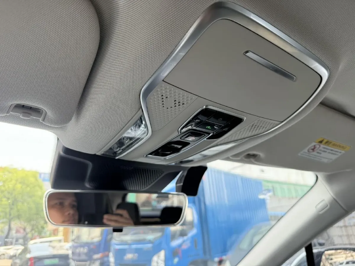 2024 HongQi HS3 1.5T 169HP L4 7DCT,autocango,china used car exporter,china ev exporter,chinese used car exporter,chinese used ev exporter