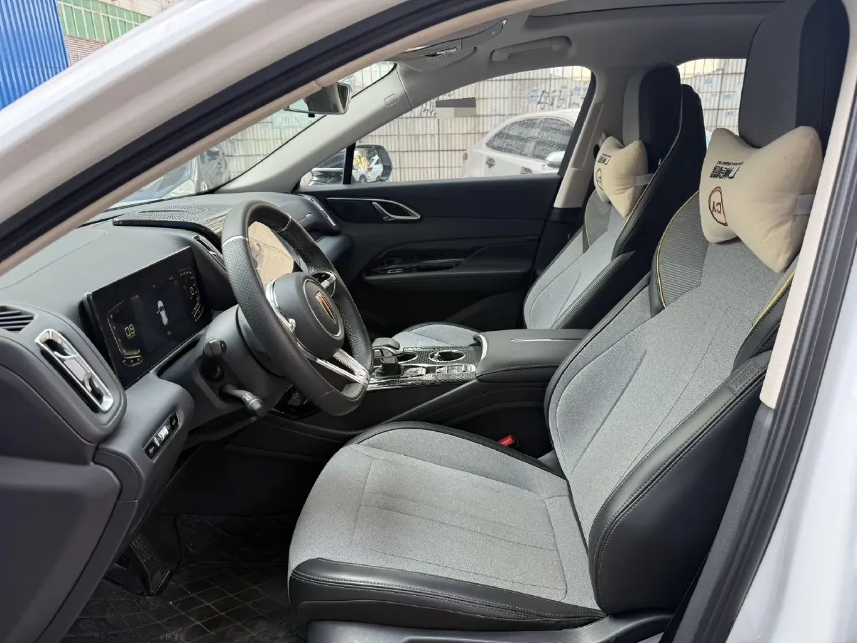 2024 HongQi HS3 1.5T 169HP L4 7DCT,autocango,china used car exporter,china ev exporter,chinese used car exporter,chinese used ev exporter