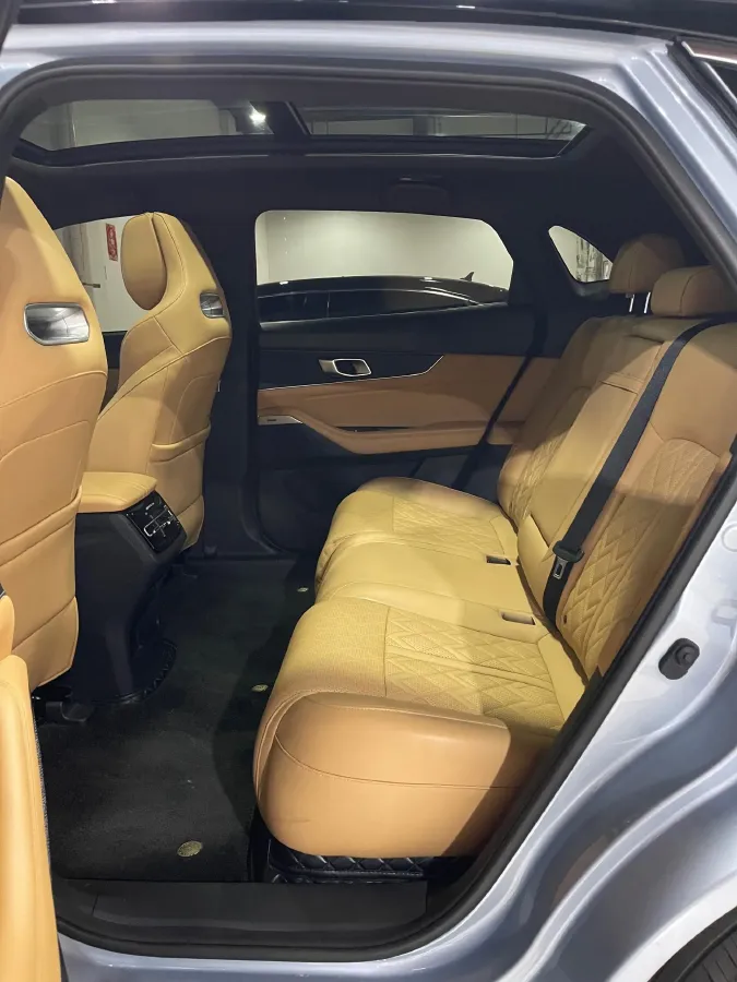 2021 ChangAn UNI-K 2.0T 233HP L4 8AT,autocango,china used car exporter,china ev exporter,chinese used car exporter,chinese used ev exporter