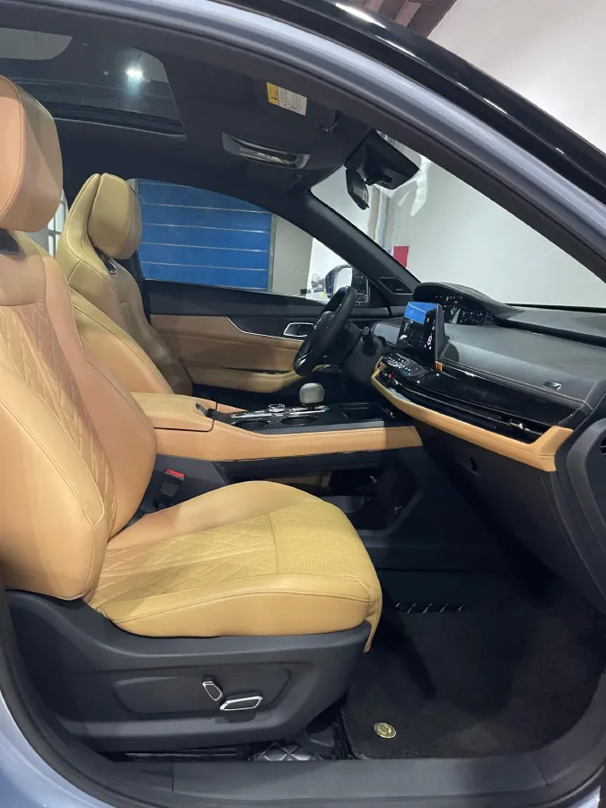 2021 ChangAn UNI-K 2.0T 233HP L4 8AT,autocango,china used car exporter,china ev exporter,chinese used car exporter,chinese used ev exporter